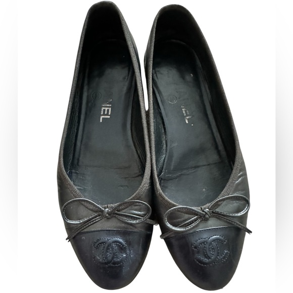 CHANEL Leather Ballet Flats size 37.5 - Picture 1 of 13